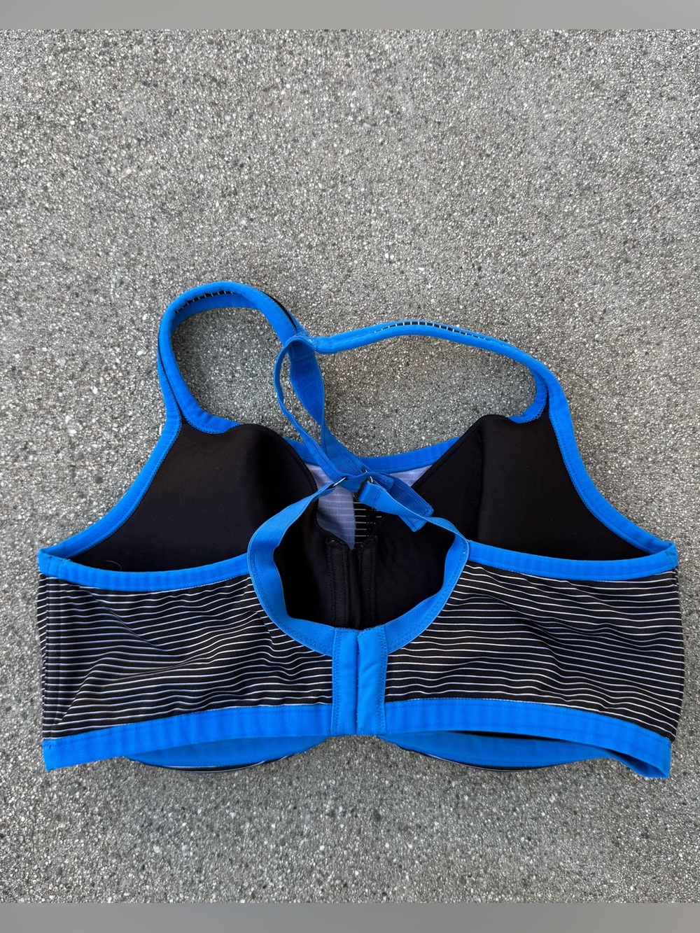Natori Yogi Contour Convertible Sports Bra size 38D preloved striped - Picture 4 of 8